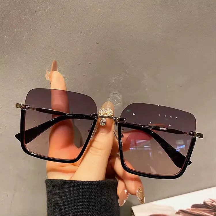 نظارات نسائية انيقه بتدرج الوان  - Elegant women's glasses with gradient colors