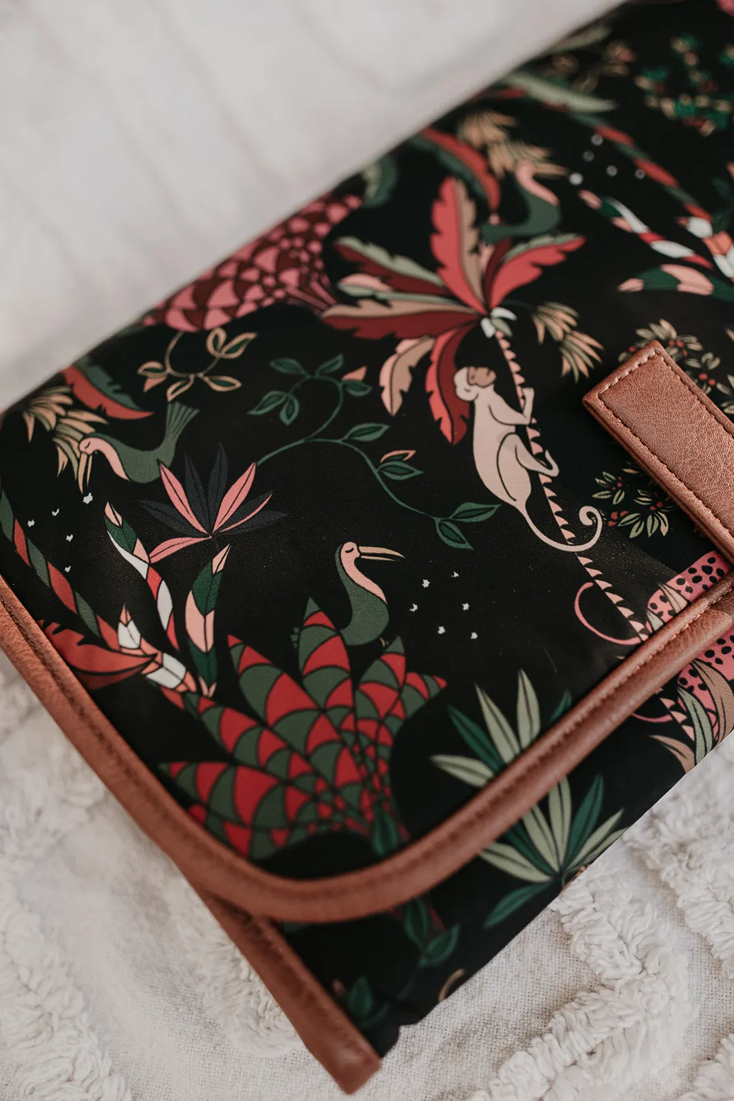 OiOi Change Clutch - Jungle Black/Tan