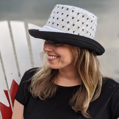 Sunblocker UV sun hat with wide brim, black hearts on grey, adjustable fit